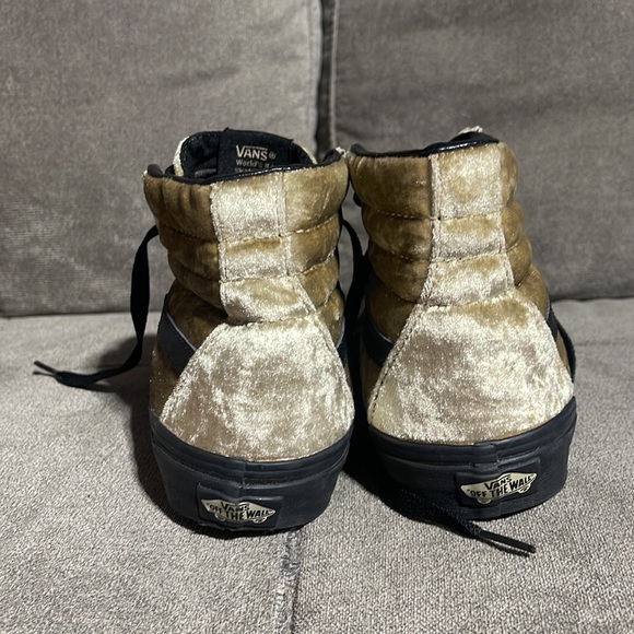 🥰🥰High Top Old School Velvet Vans🥰🥰 - Picture 5 of 9